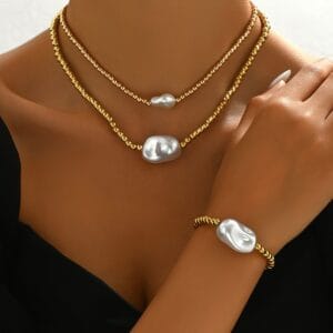 Stunning 14K Golden Pearl Necklace