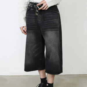 Men's baggy cropped jeans