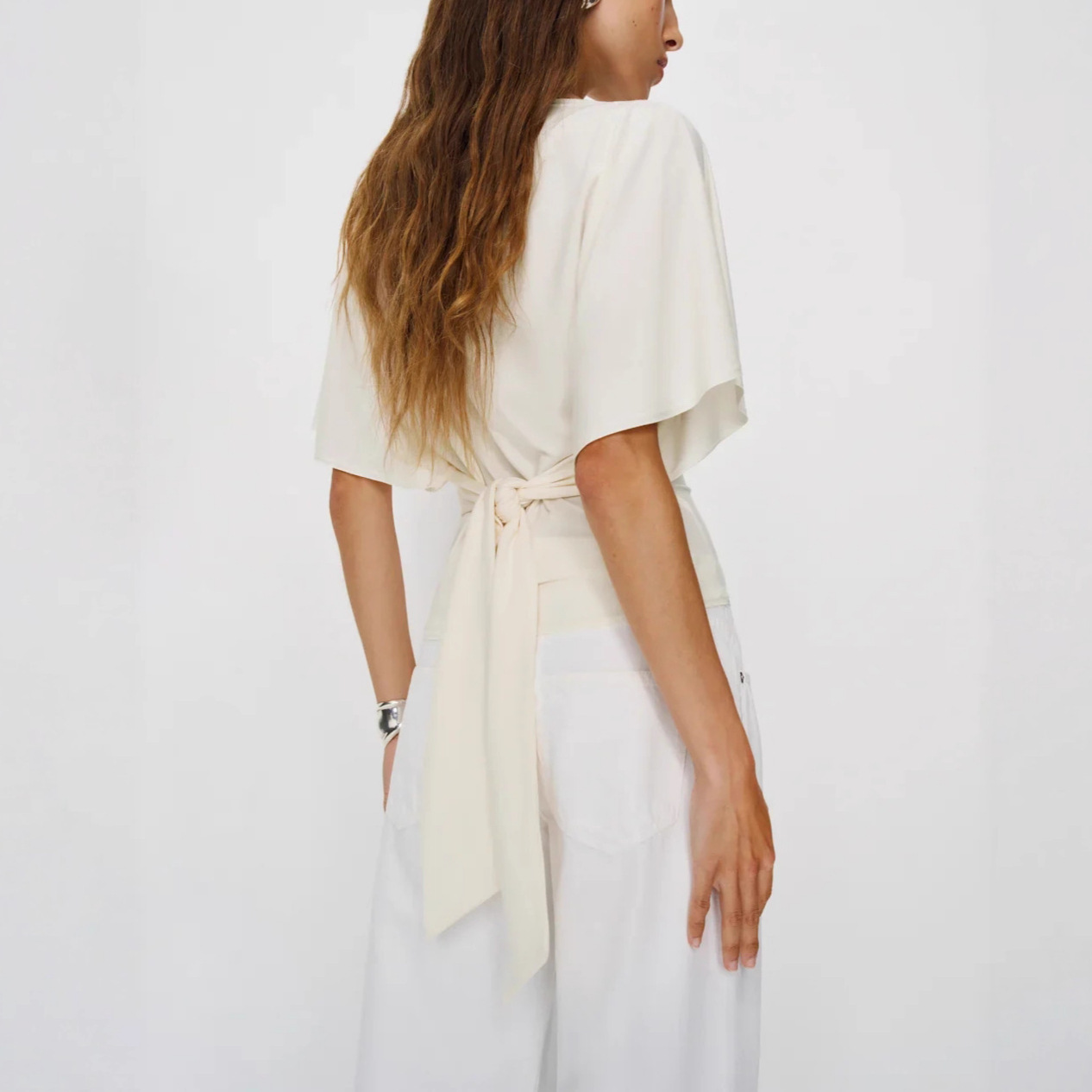 Tie-Back Flutter Sleeve Crop Top - Chic White Blouse - Image 3